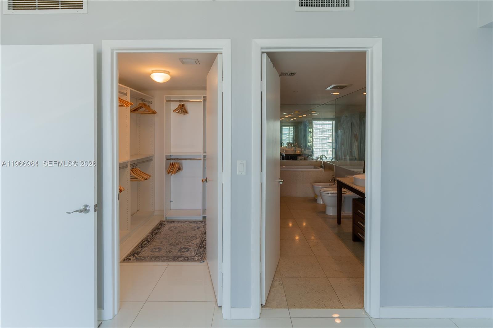 image Icon Brickell I11