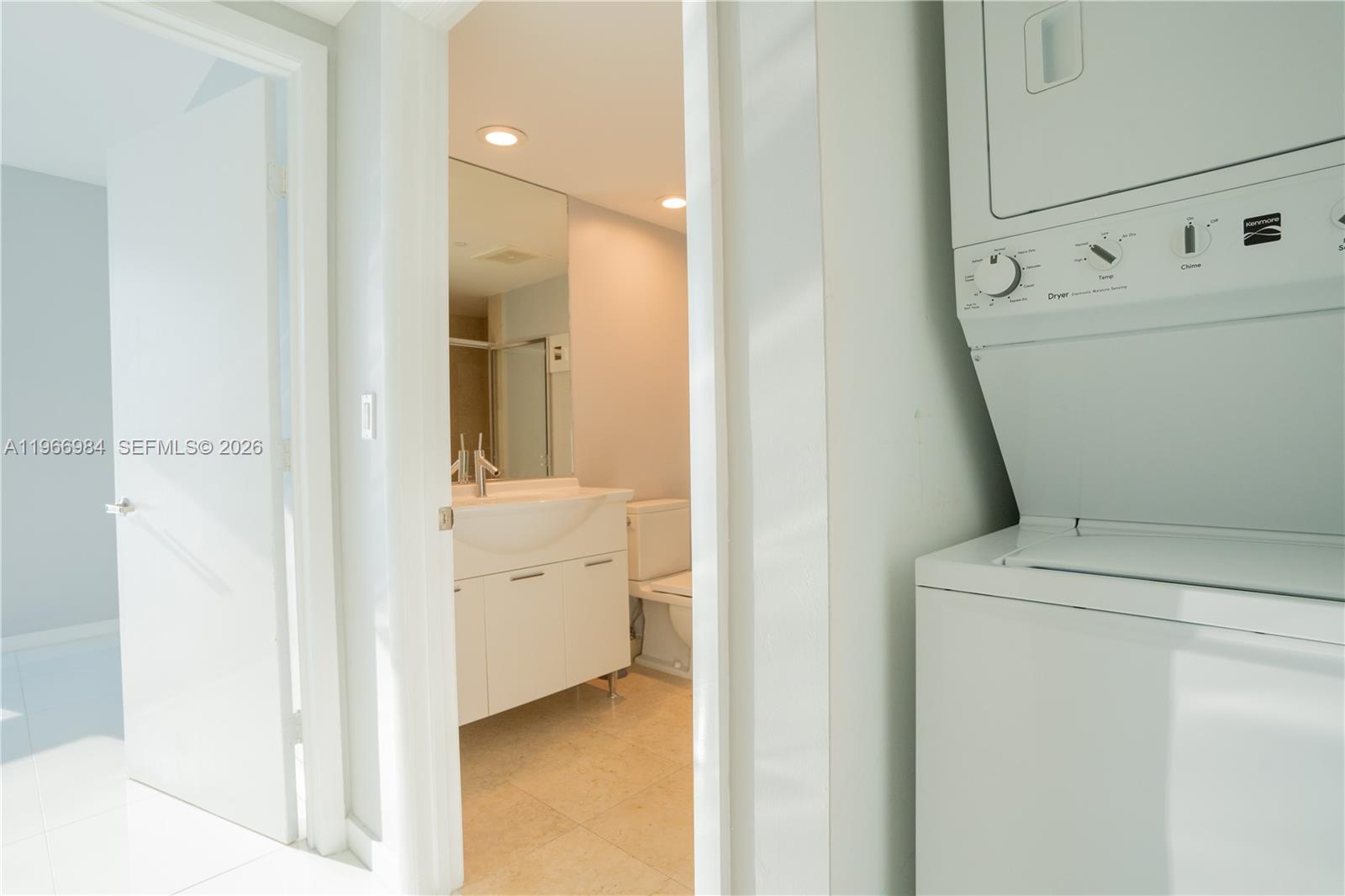 image Icon Brickell I14