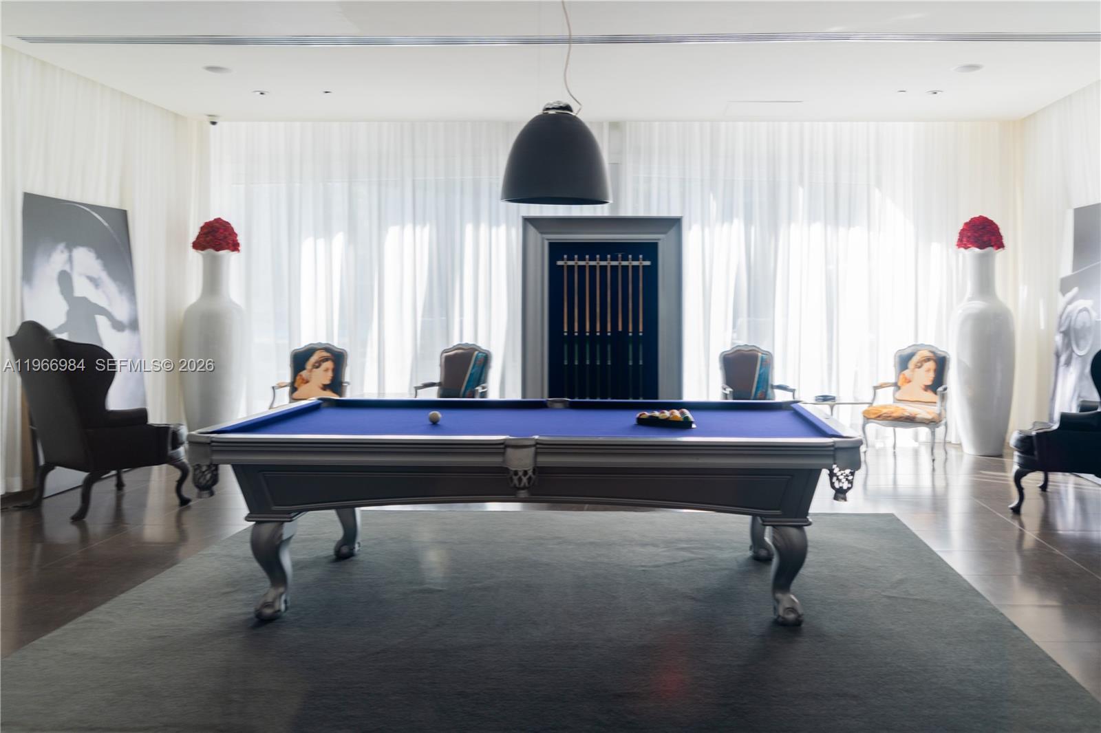 image Icon Brickell I18