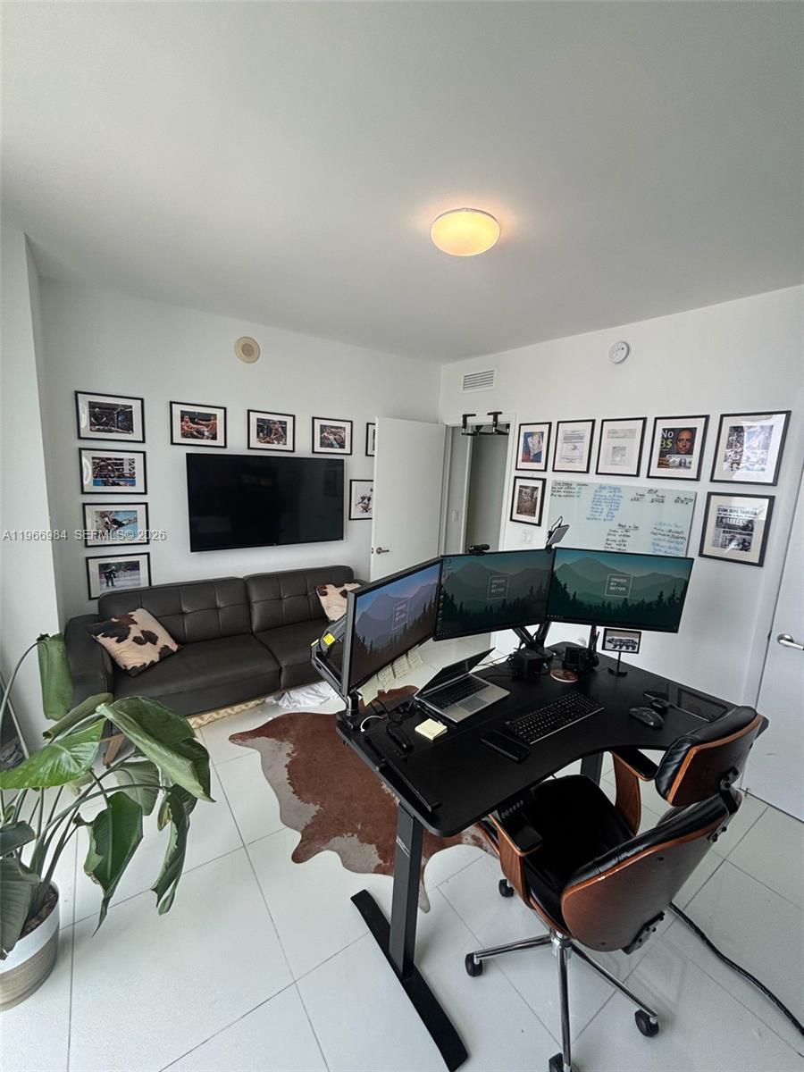 image Icon Brickell I21