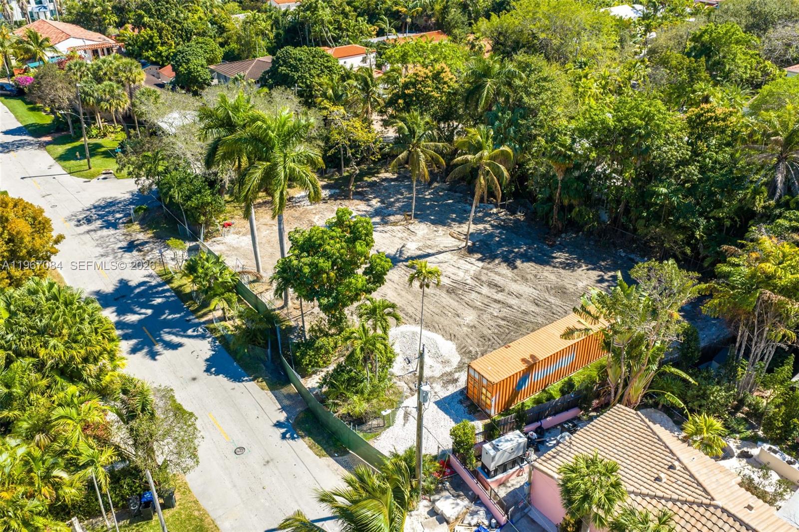 2880 Fairgreen Dr Miami Beach, FL 33140