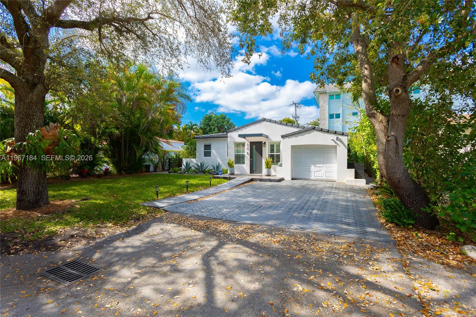 814 Monterey St Coral Gables, FL 33134