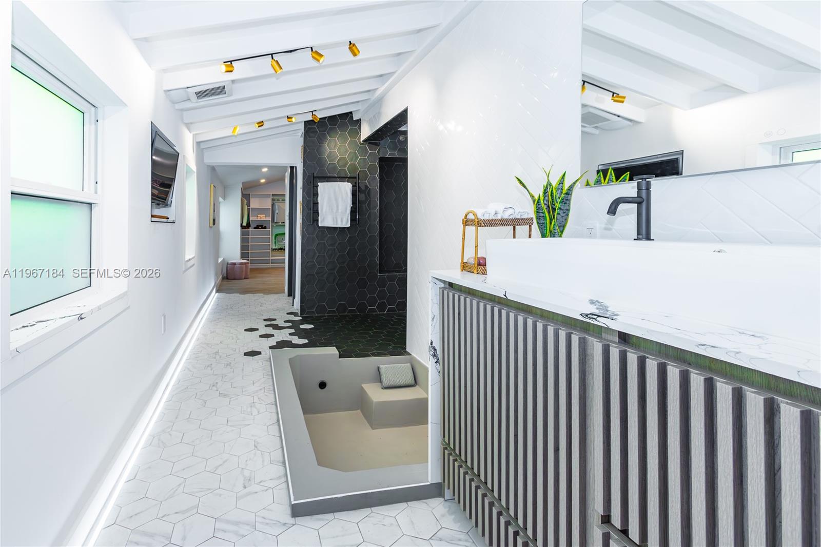 814 Monterey St Coral Gables, FL 33134