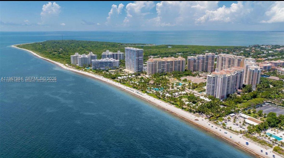 781 Crandon Blvd #106 Key Biscayne, FL 33149