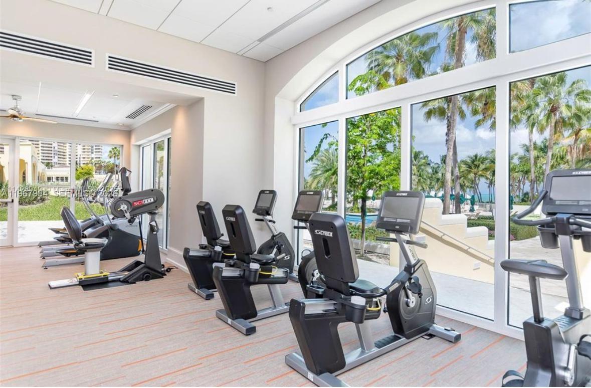 781 Crandon Blvd #106 Key Biscayne, FL 33149