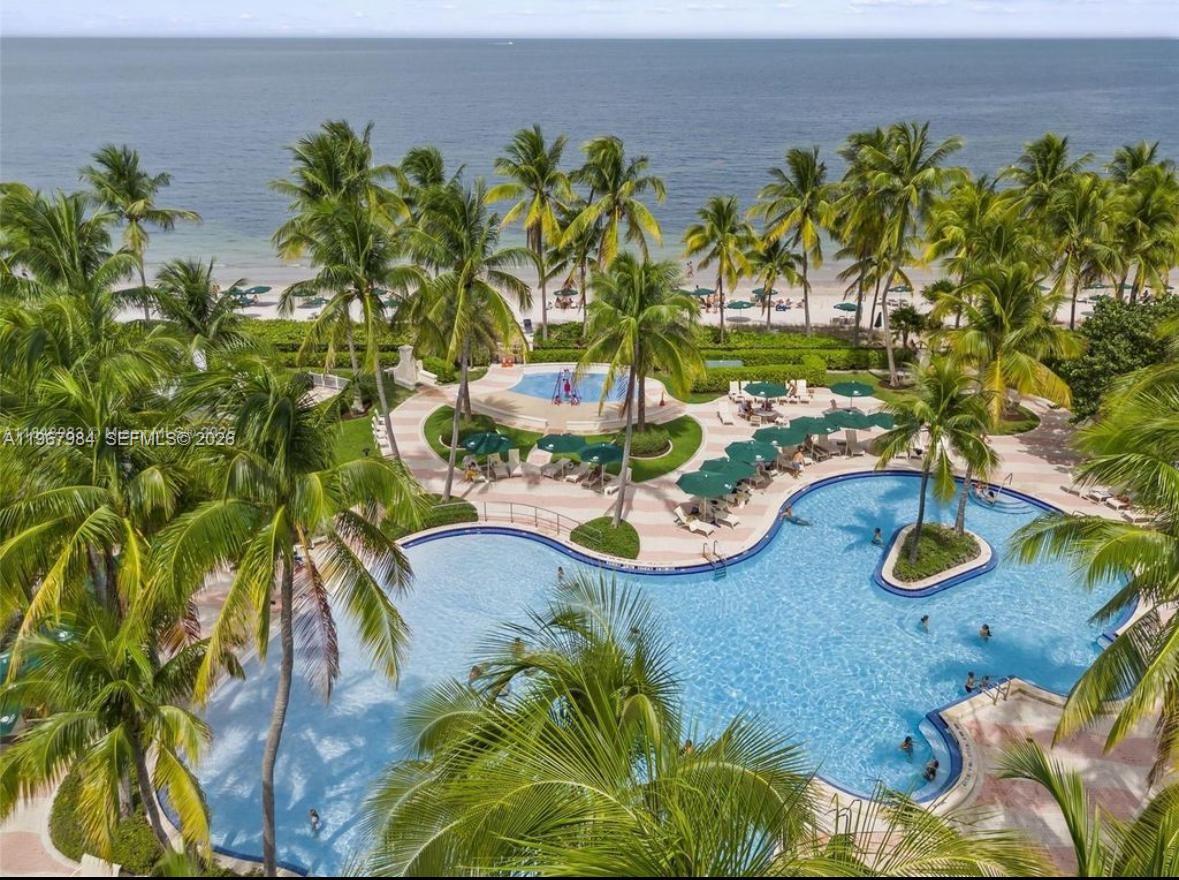 781 Crandon Blvd #106 Key Biscayne, FL 33149