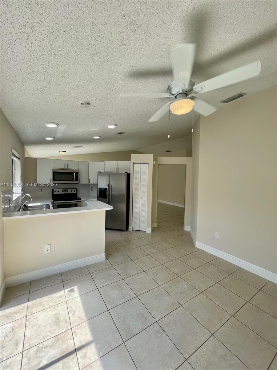 13772 SW 145th Ter #13772 Miami, FL 33186