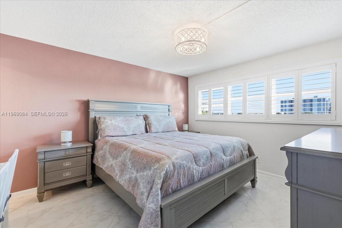 3201 NE 8th St #405 Pompano Beach, FL 33062