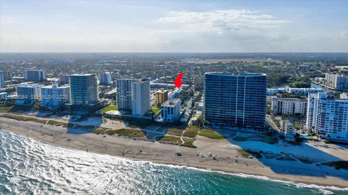 3201 NE 8th St #405 Pompano Beach, FL 33062