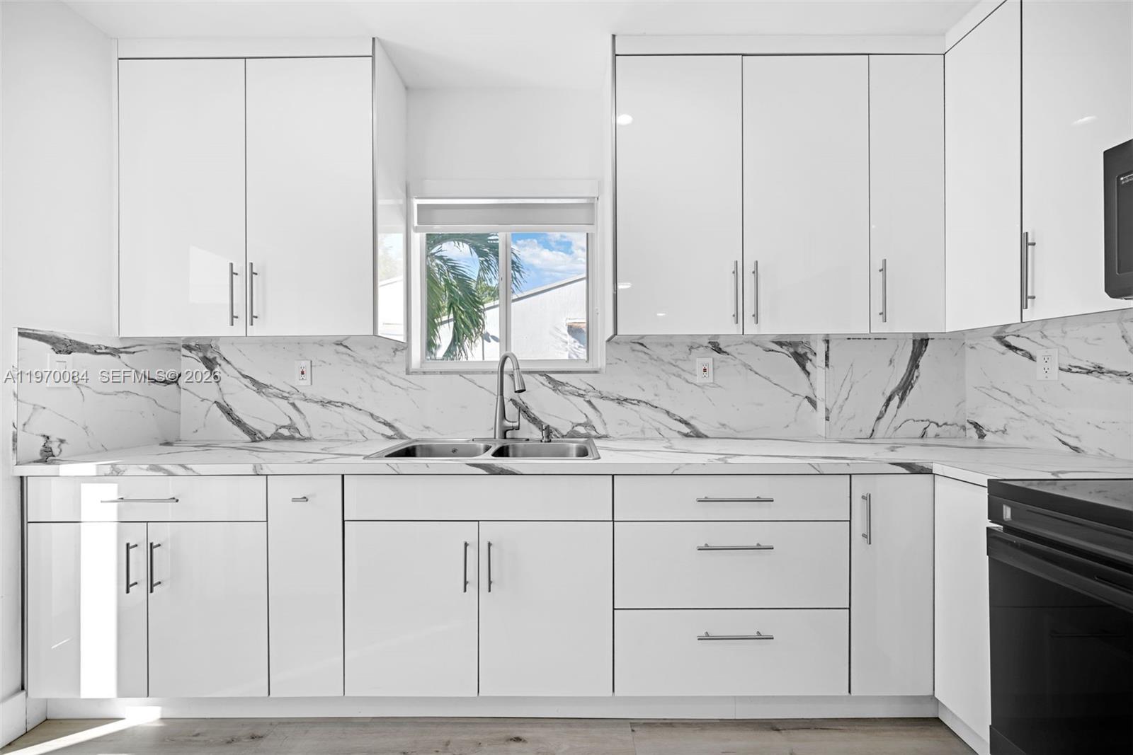 876 NE 81st St Miami, FL 33138