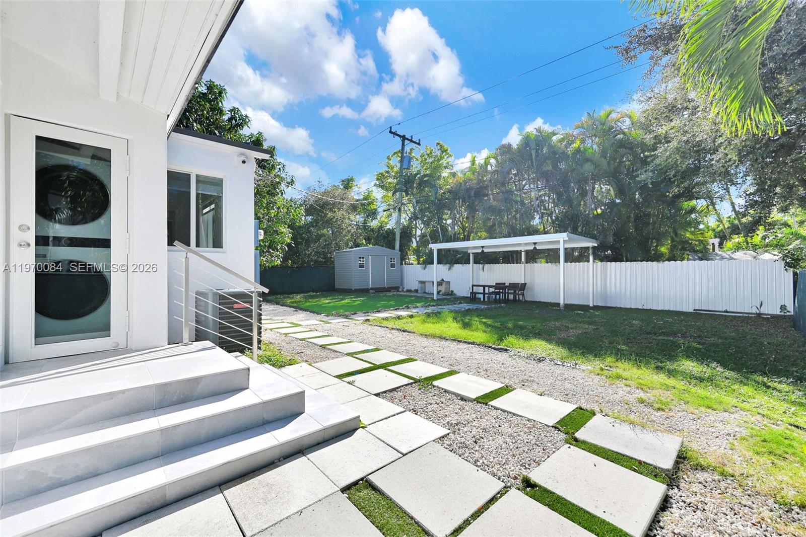 876 NE 81st St Miami, FL 33138