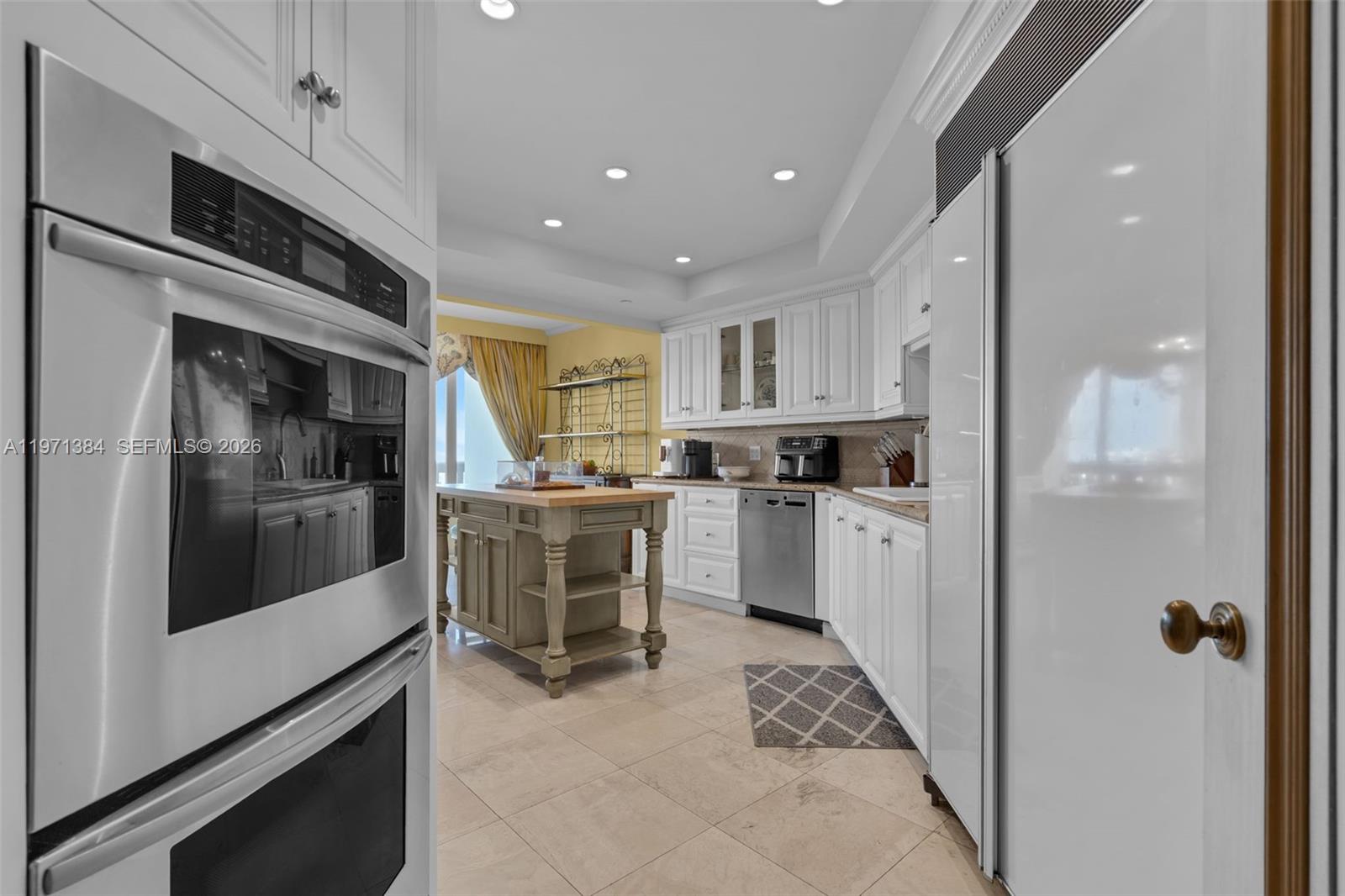 3000 Island Blvd #2902 Aventura, FL 33160