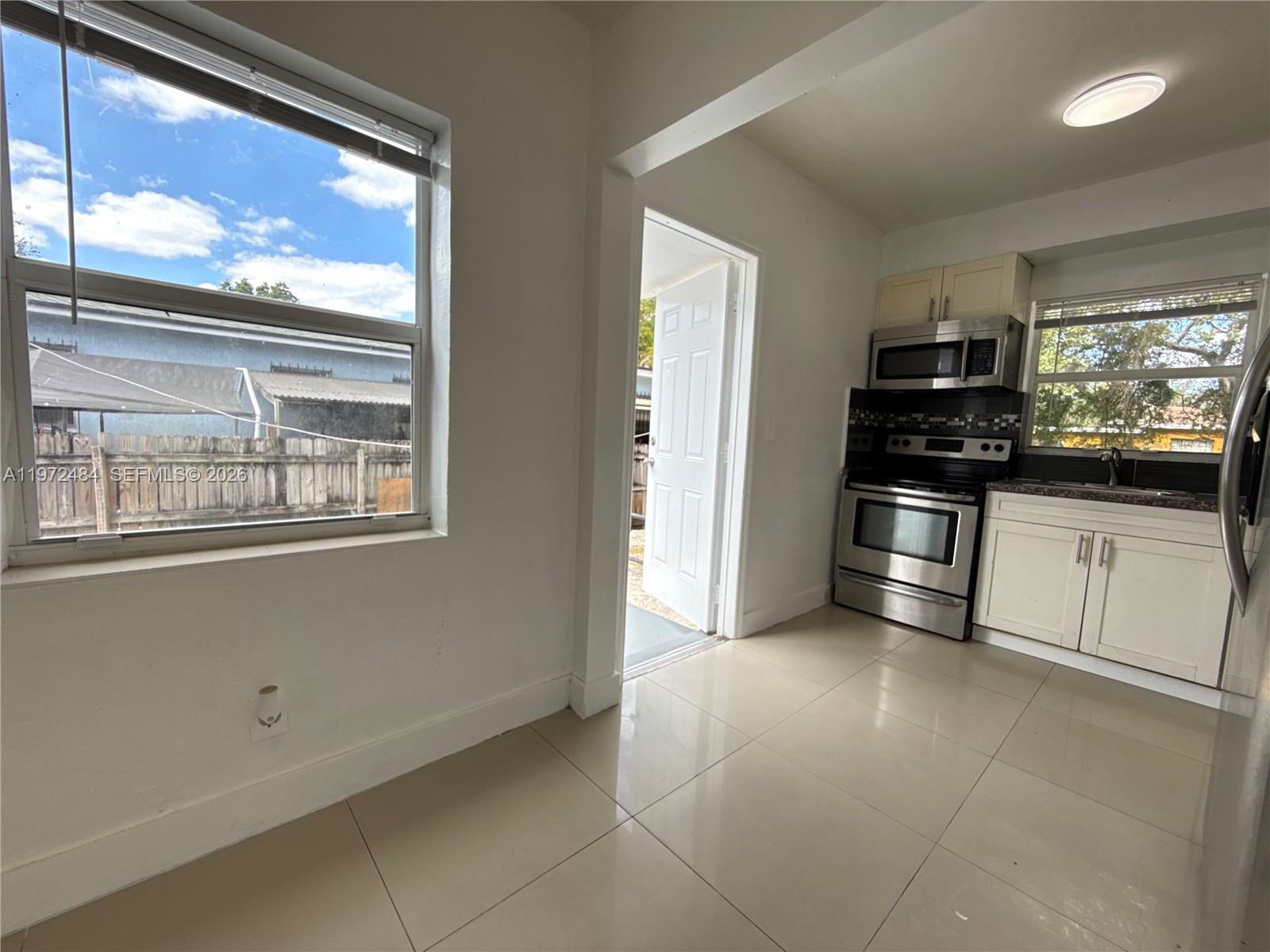 911 NW 57th St #911 Miami, FL 33127