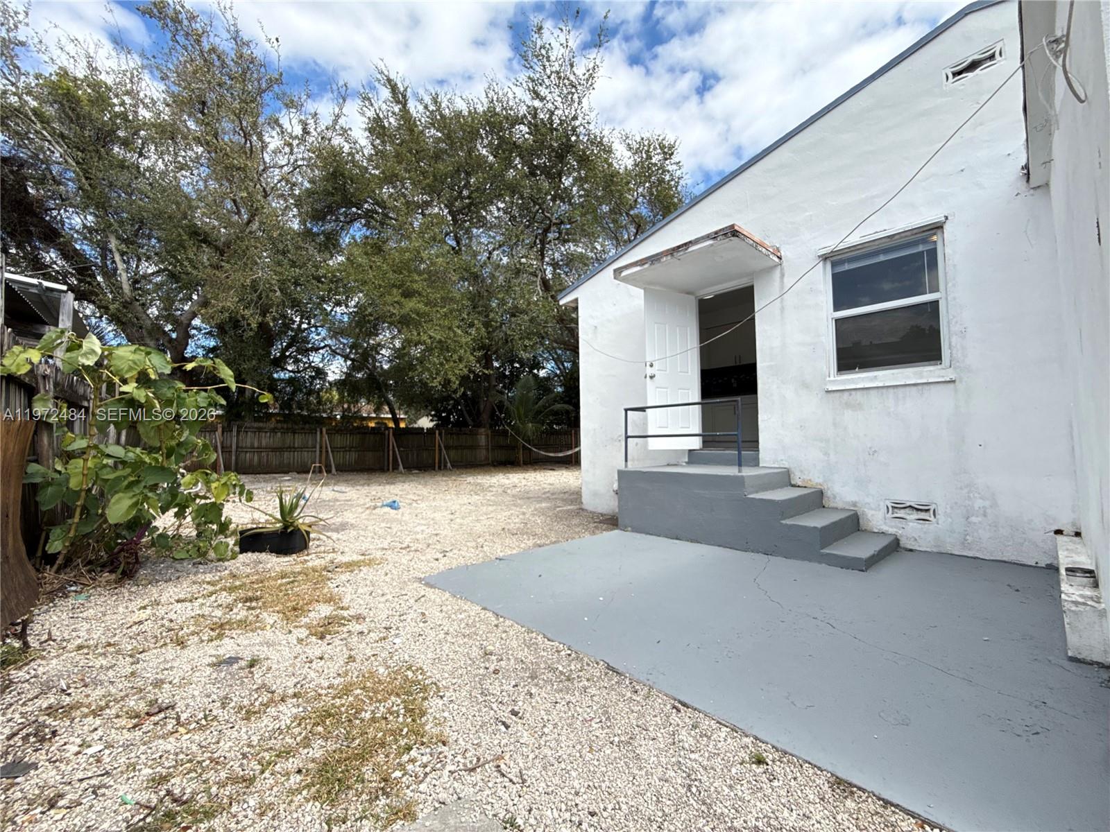 911 NW 57th St #911 Miami, FL 33127