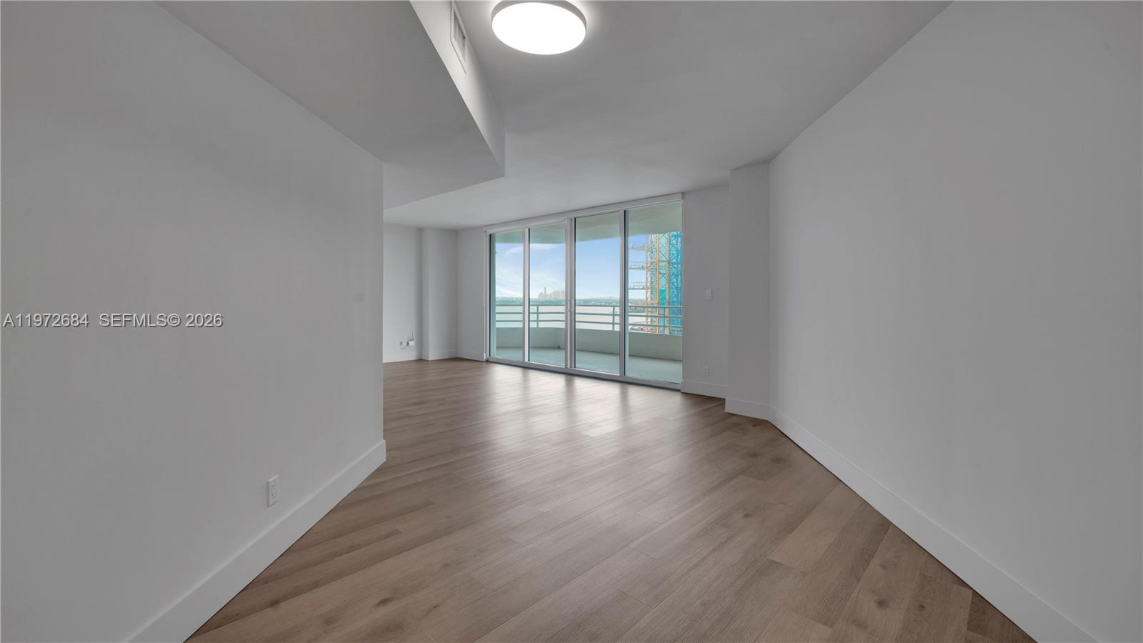 555 NE 34th St #2607 Miami, FL 33137