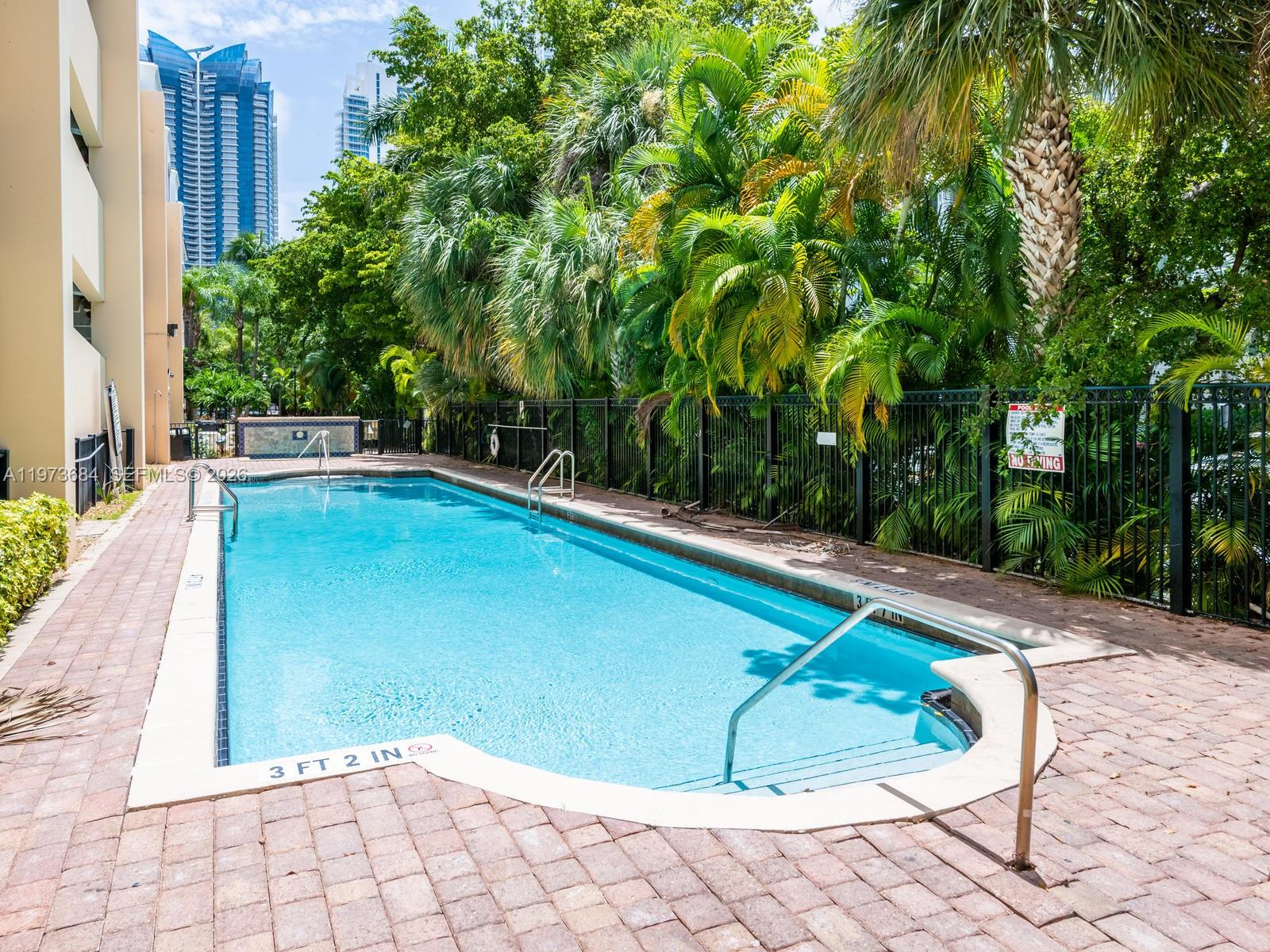 image Porto Bellagio Condo24