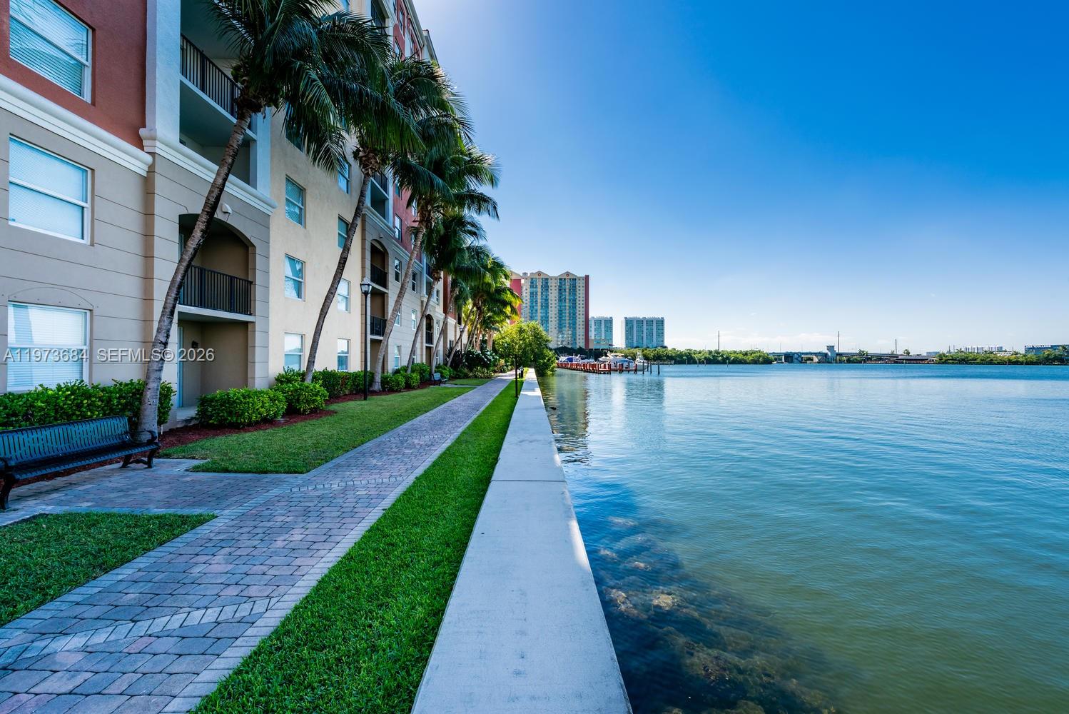 image Porto Bellagio Condo33