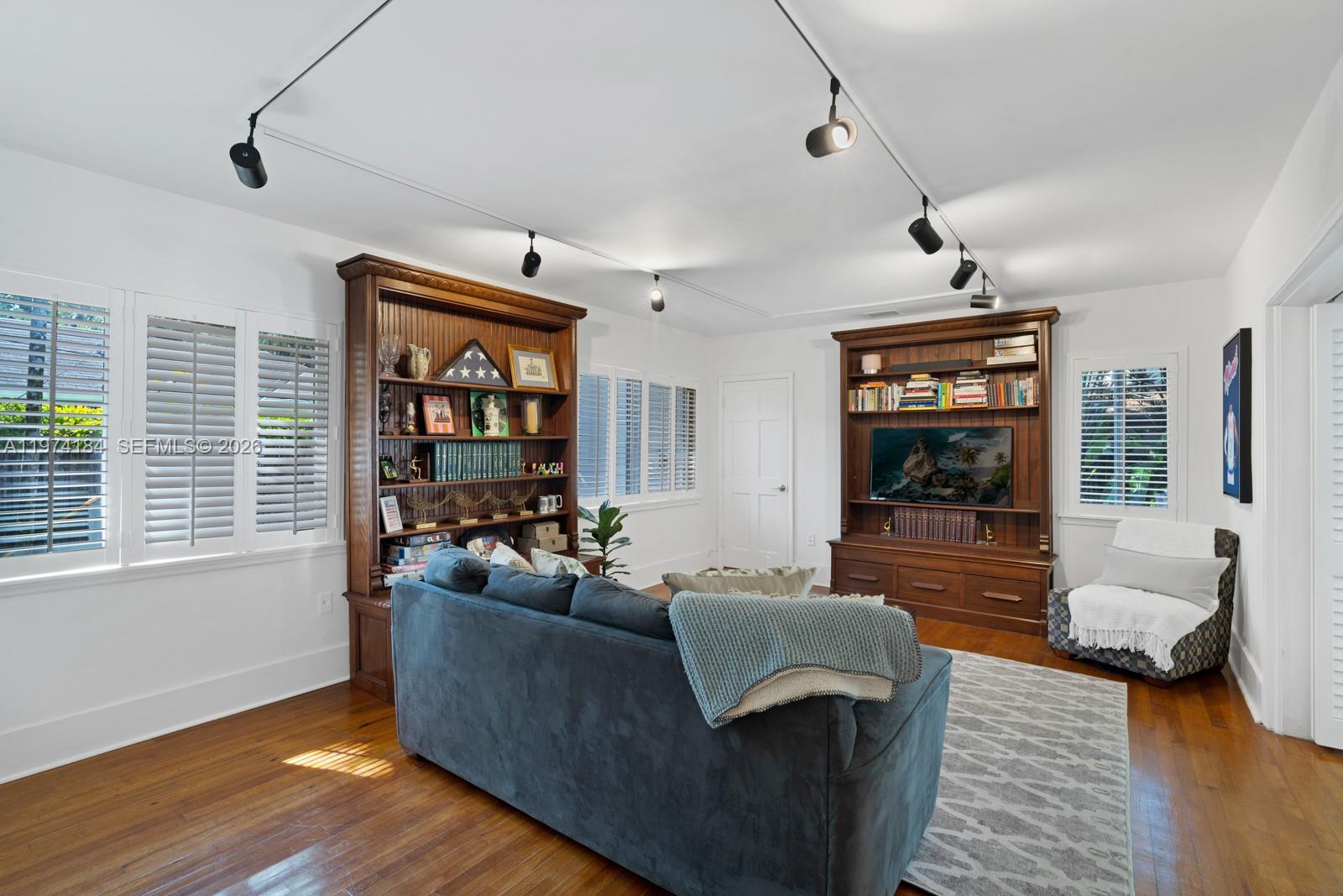 4190 Braganza Ave Miami, FL 33133