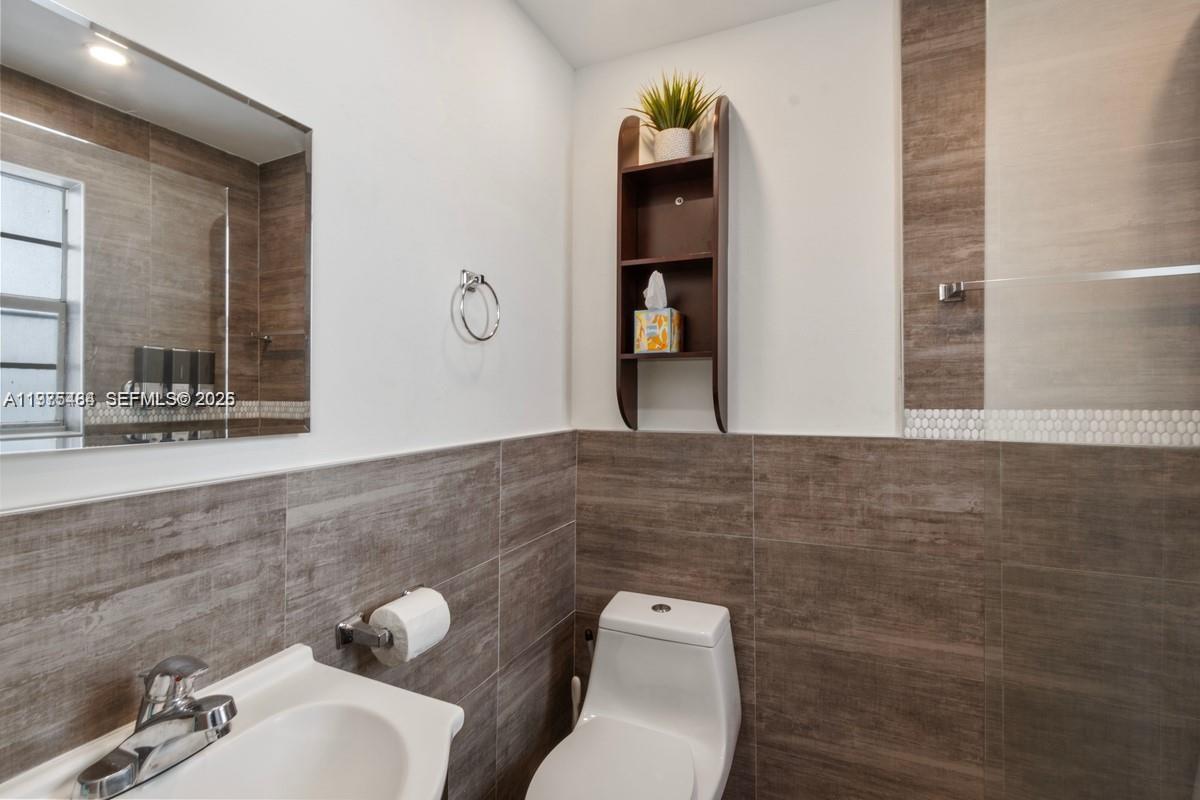 335 Ocean Dr #122 Miami Beach, FL 33139