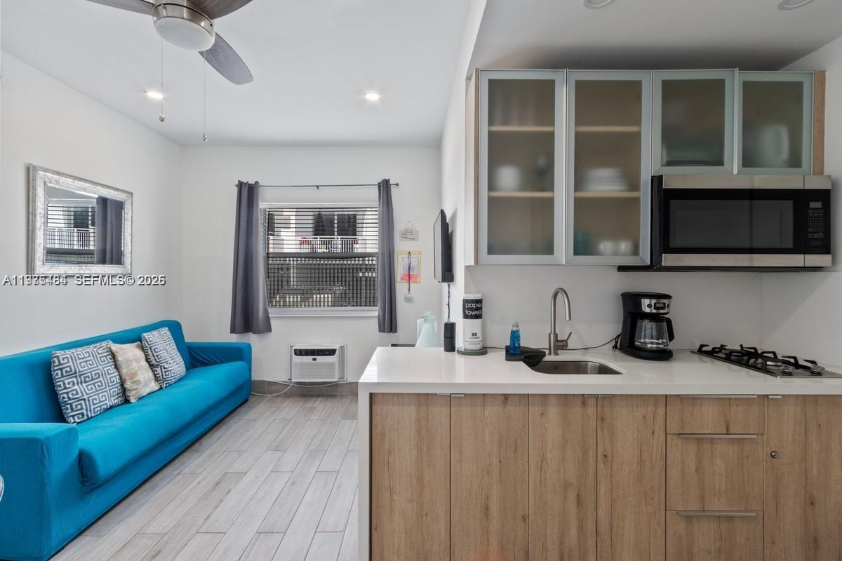 335 Ocean Dr #122 Miami Beach, FL 33139