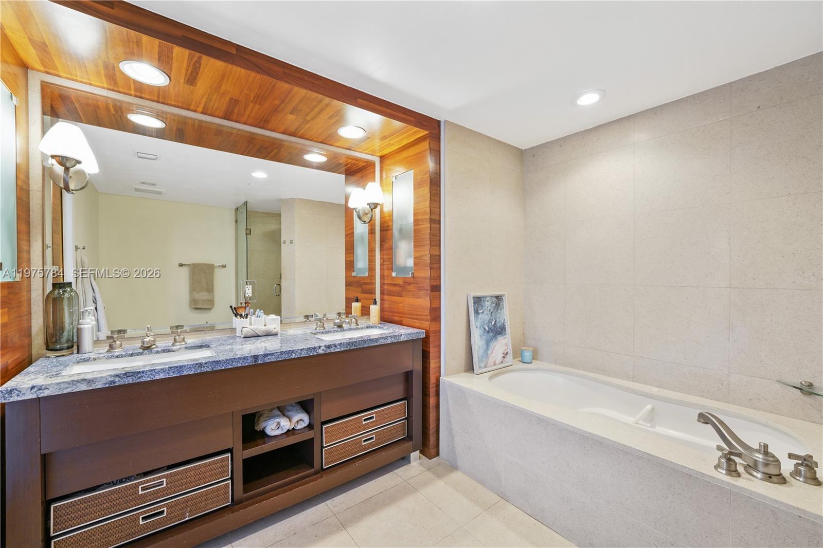 image The Carillon South Tower26