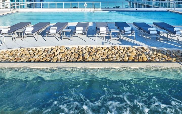 image The Carillon South Tower38