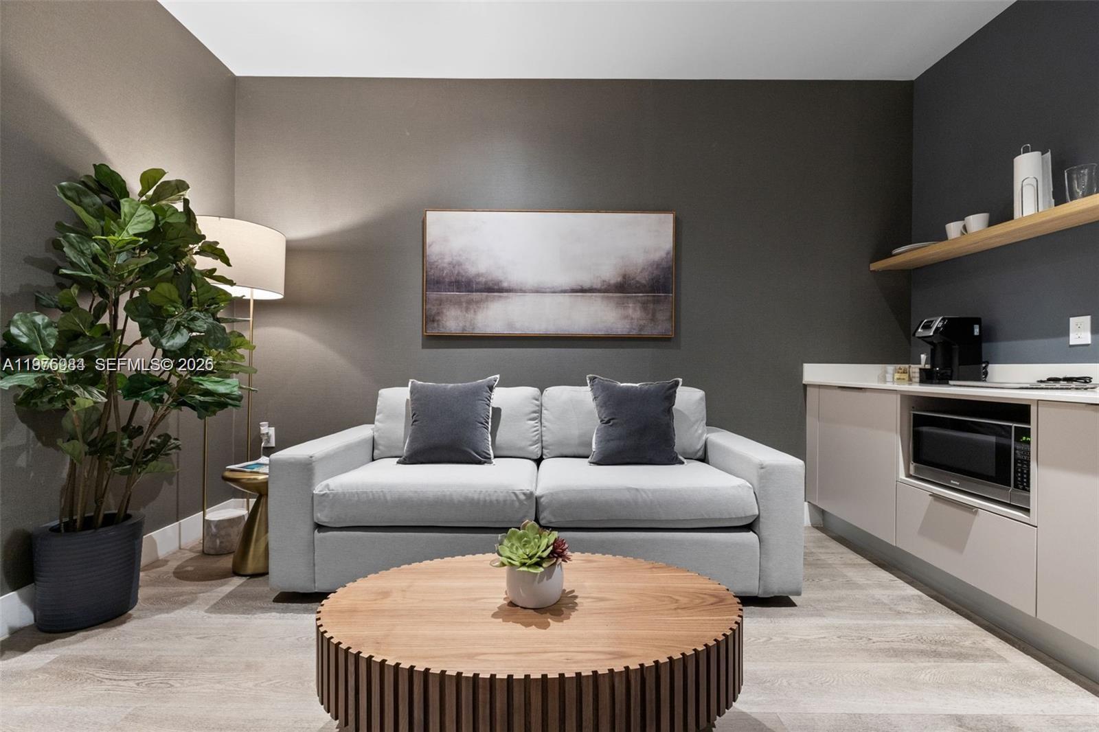 229 SW 9th St #705 Miami, FL 33130