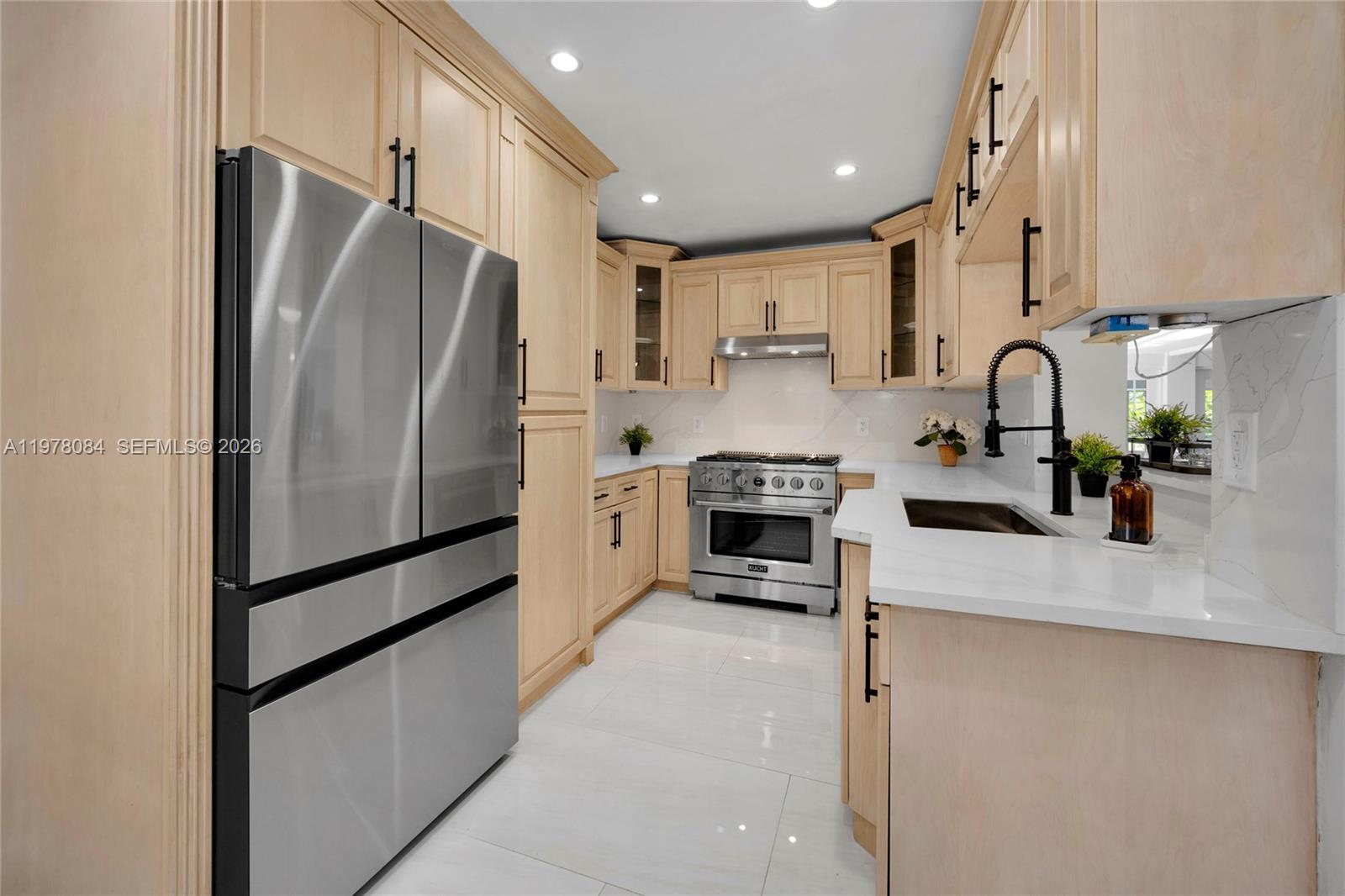 6904 SW 65th Ave South Miami, FL 33143