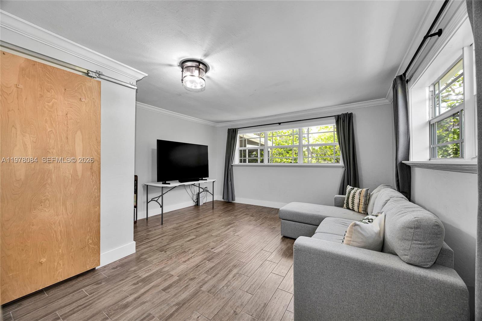 6904 SW 65th Ave South Miami, FL 33143