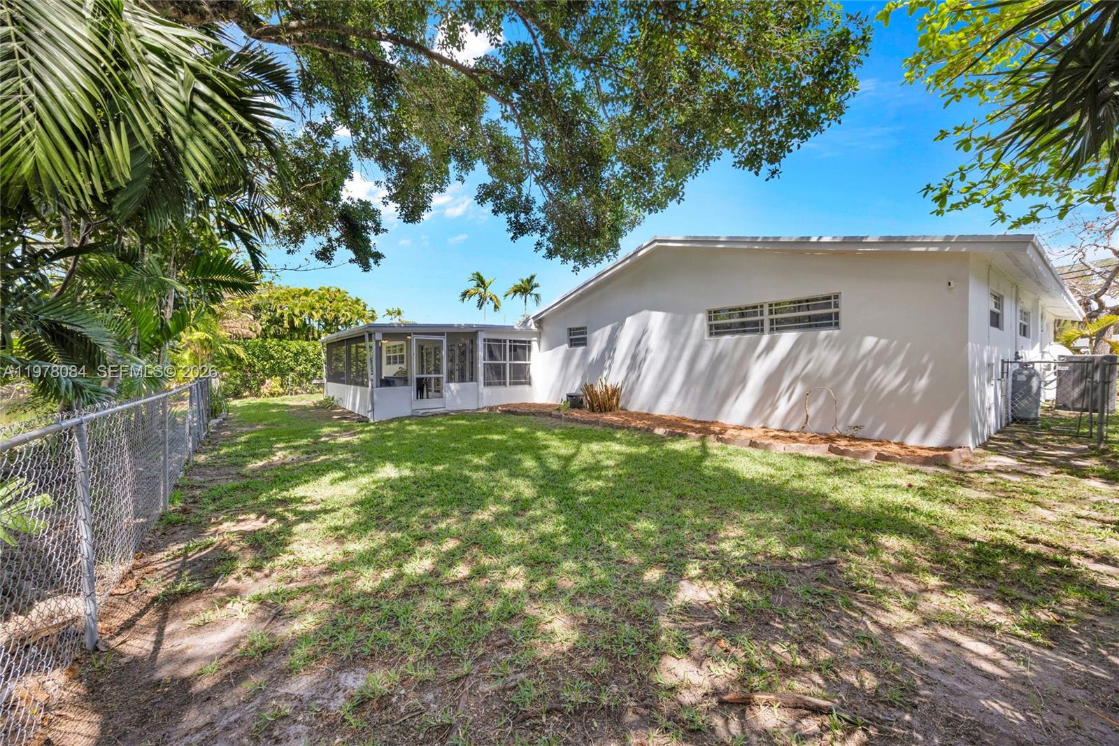 6904 SW 65th Ave South Miami, FL 33143