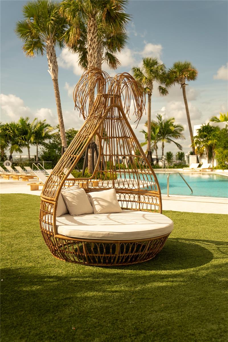 275 SW 6th St #507 Miami, FL 33130