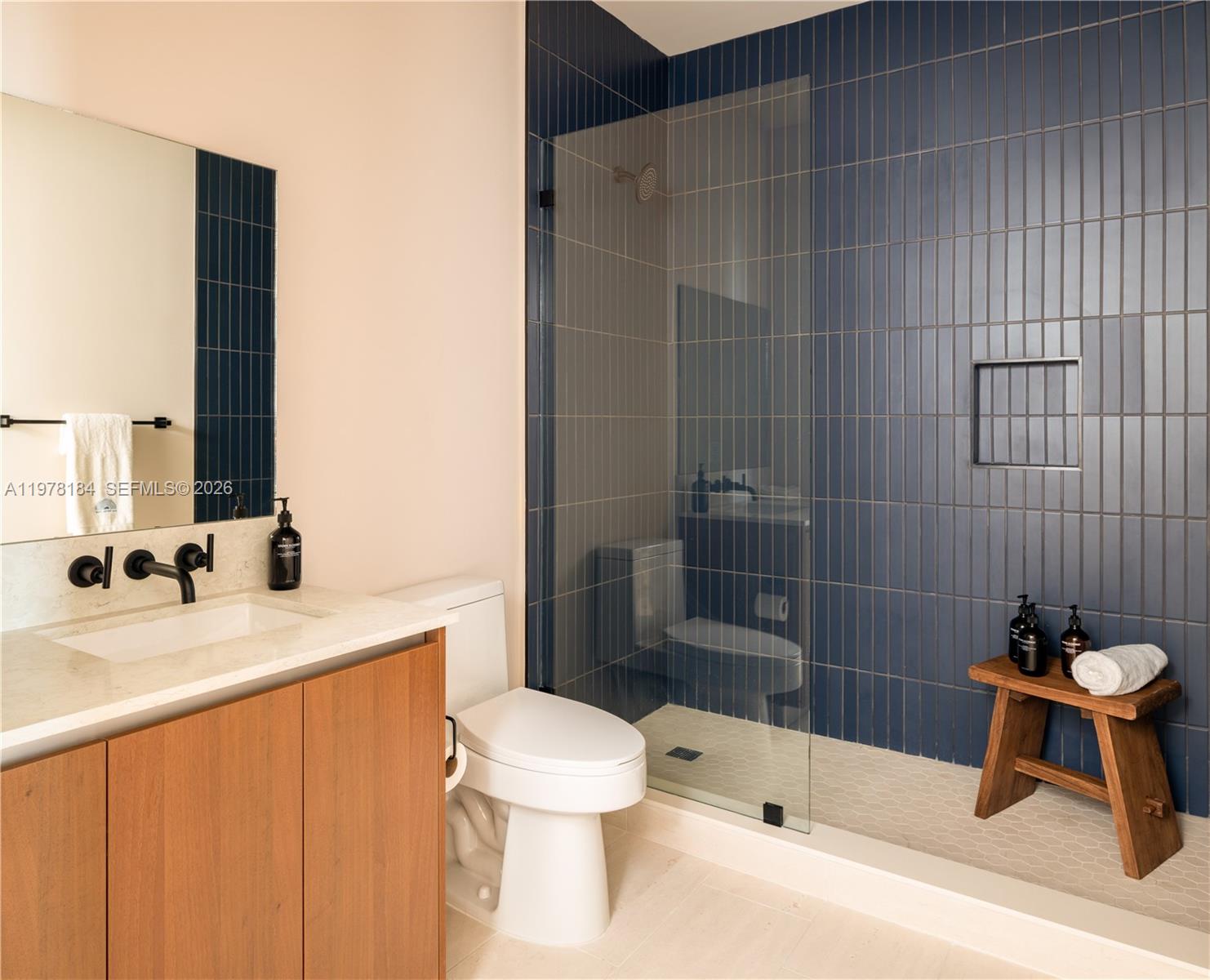 275 SW 6th St #507 Miami, FL 33130