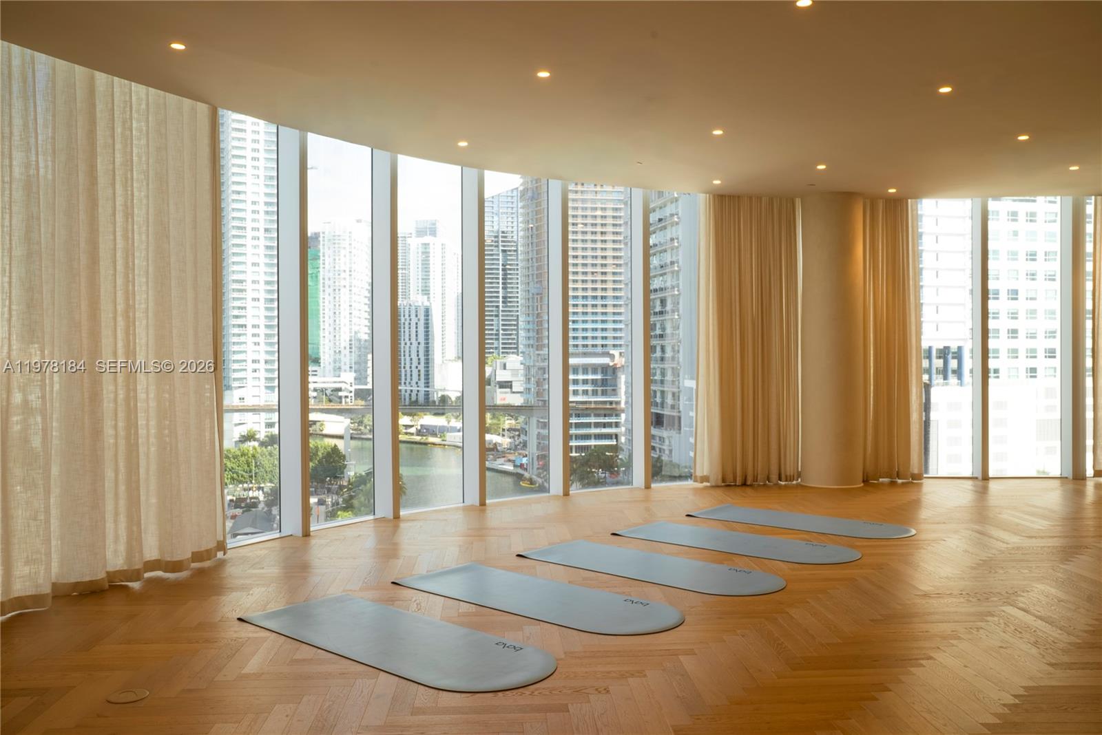 275 SW 6th St #507 Miami, FL 33130