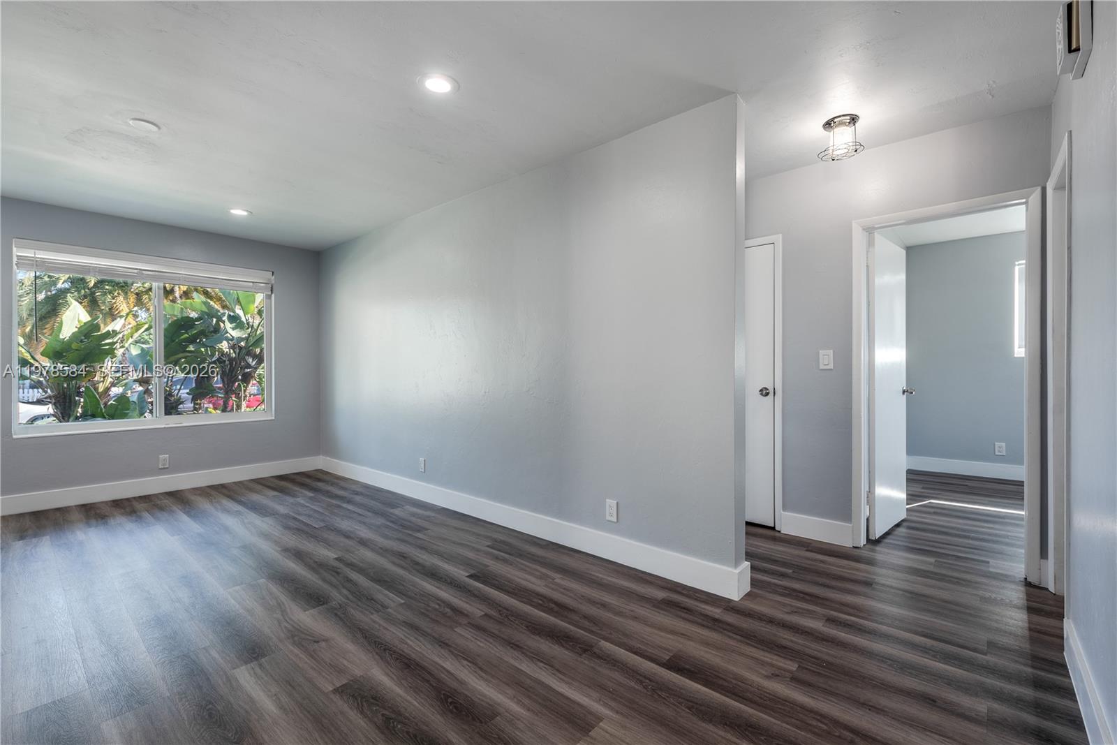 326 SE 3rd Ter Dania Beach, FL 33004