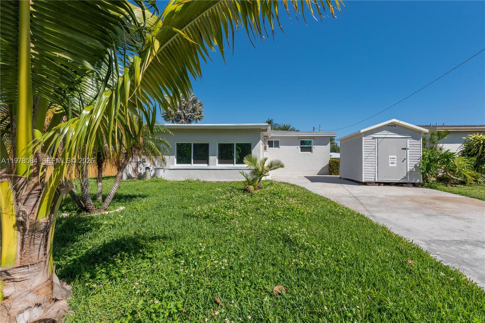 326 SE 3rd Ter Dania Beach, FL 33004