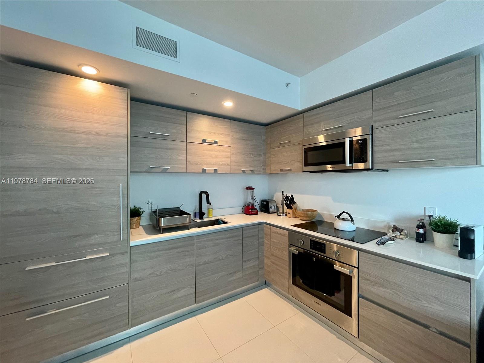 1300 S Miami Ave #2408 Miami, FL 33130