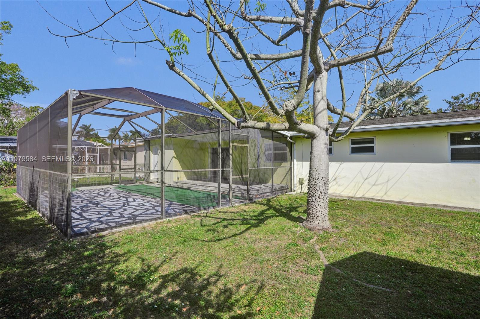 19830 SW 92nd Ave Cutler Bay, FL 33157