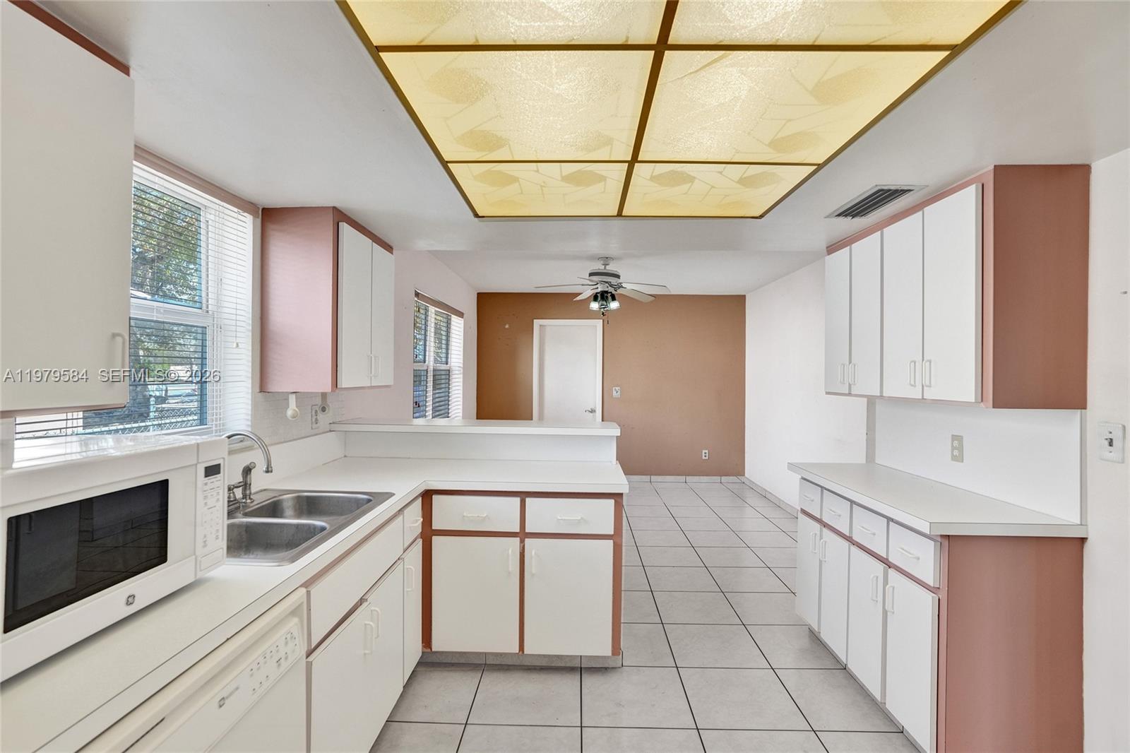 19830 SW 92nd Ave Cutler Bay, FL 33157