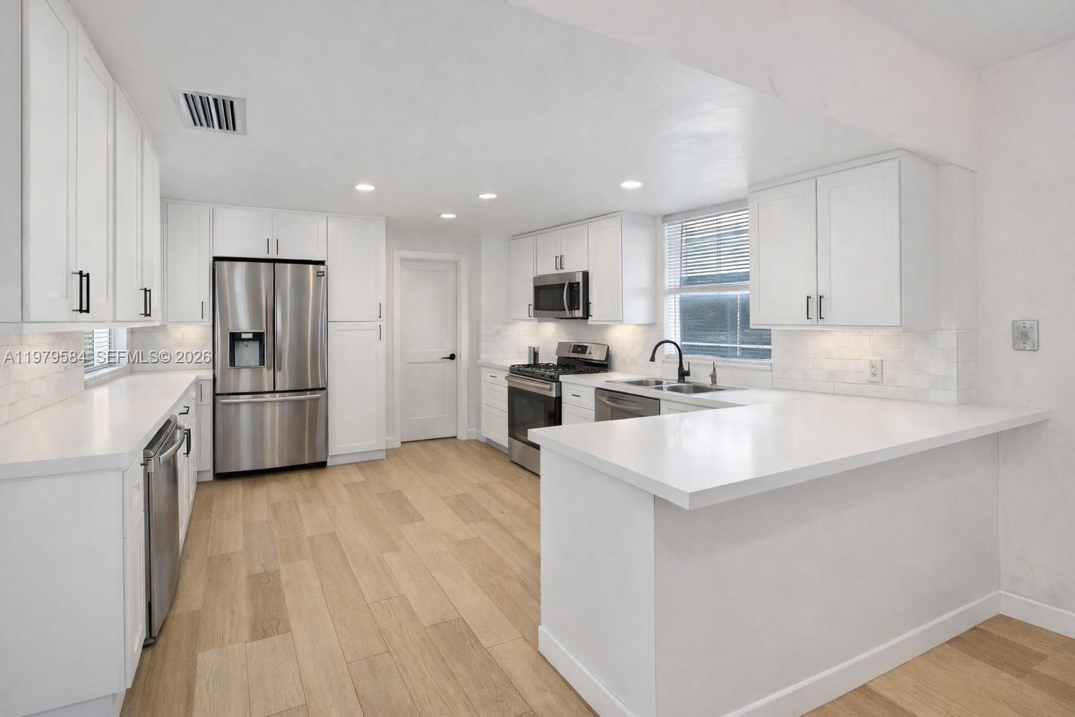 19830 SW 92nd Ave Cutler Bay, FL 33157