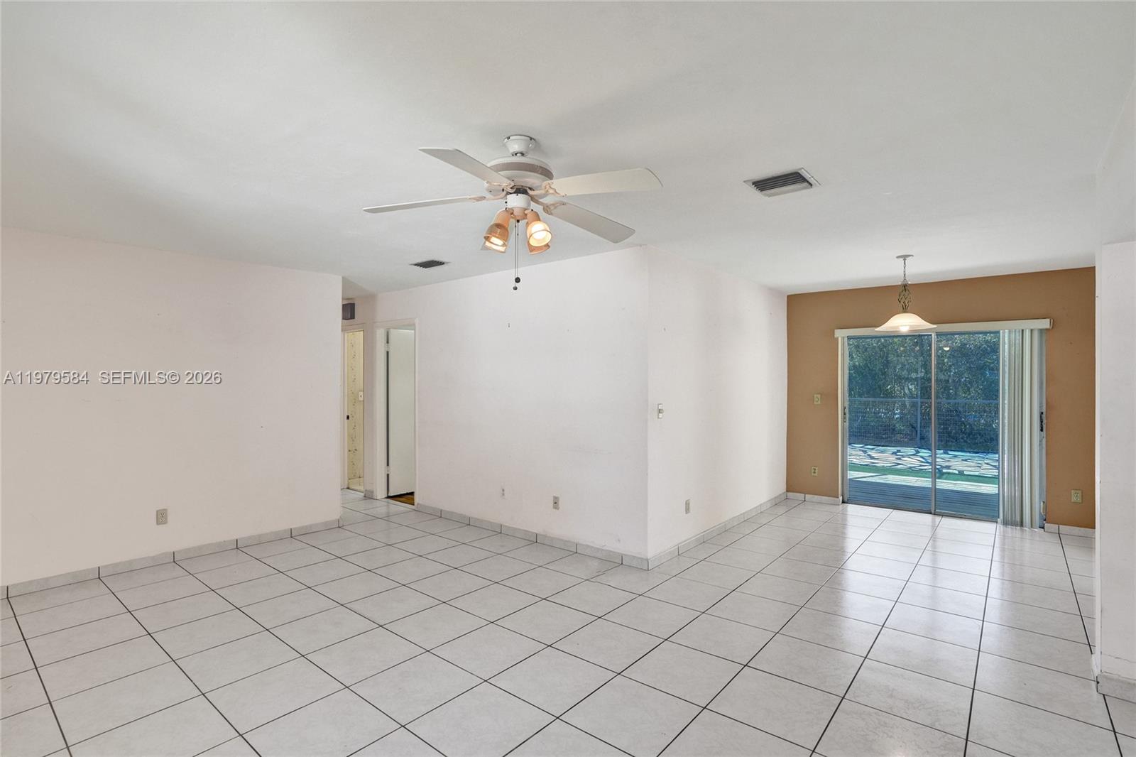 19830 SW 92nd Ave Cutler Bay, FL 33157