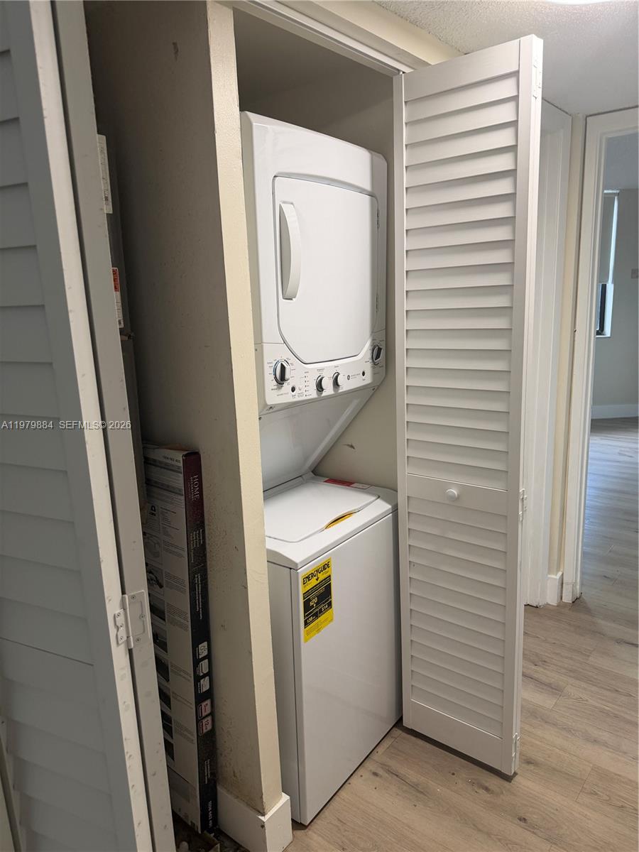 215 Lake Pointe Dr #211 Oakland Park, FL 33309