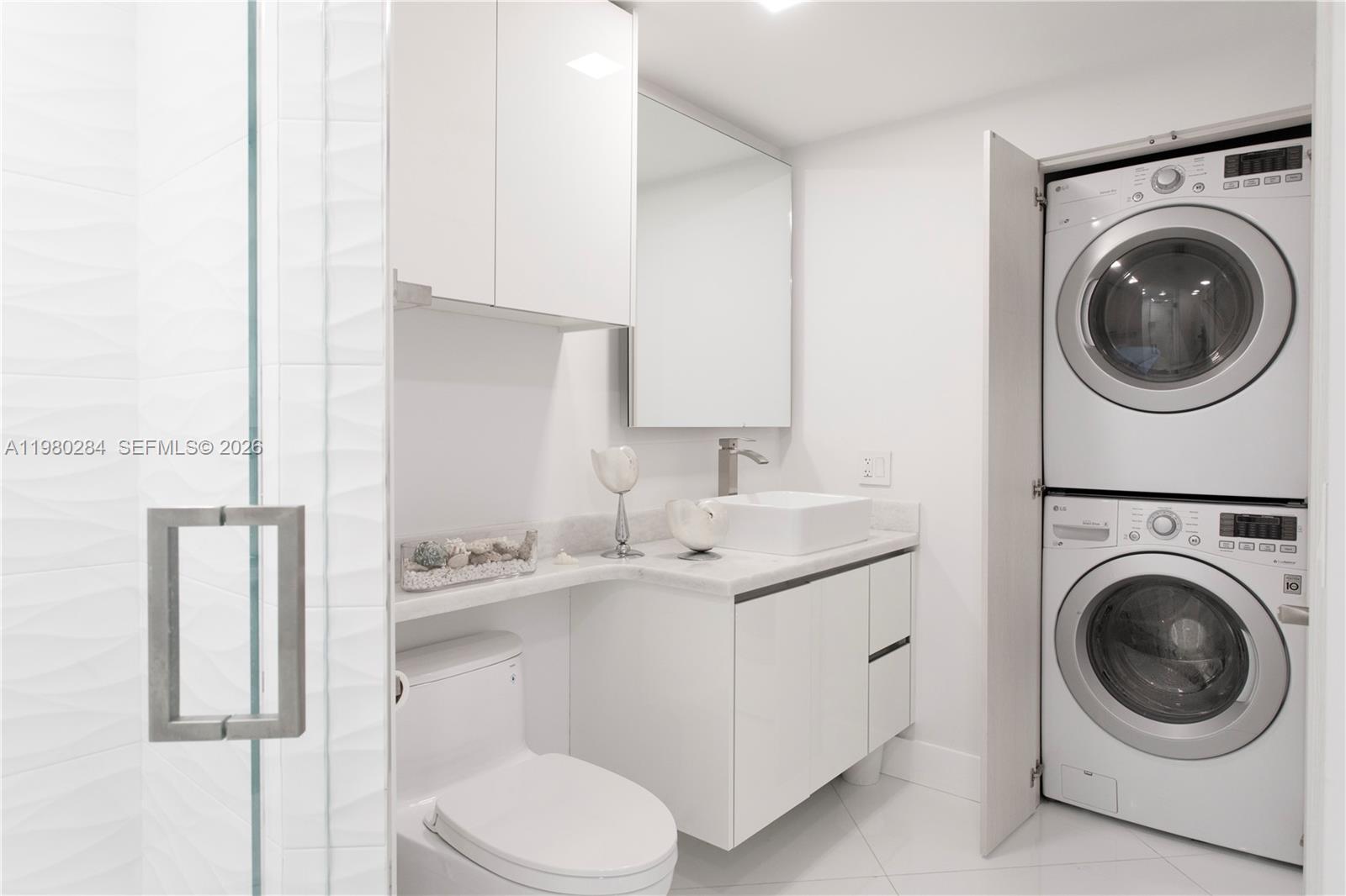 4775 Collins Ave #1007 Miami Beach, FL 33140