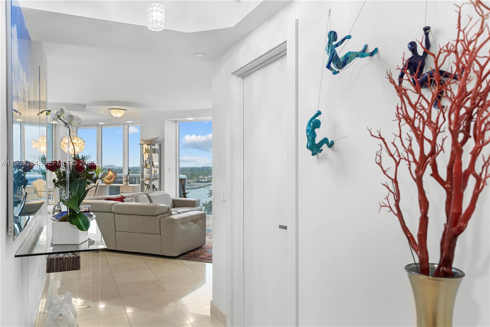 4775 Collins Ave #1007 Miami Beach, FL 33140