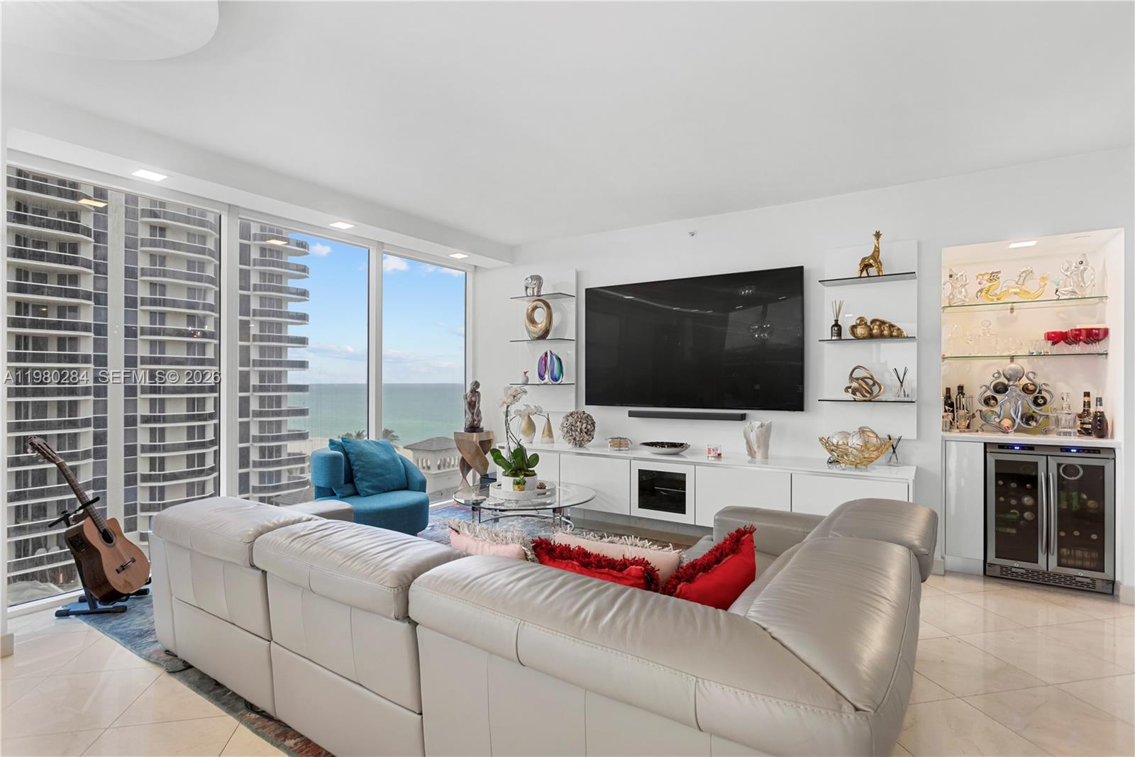 4775 Collins Ave #1007 Miami Beach, FL 33140