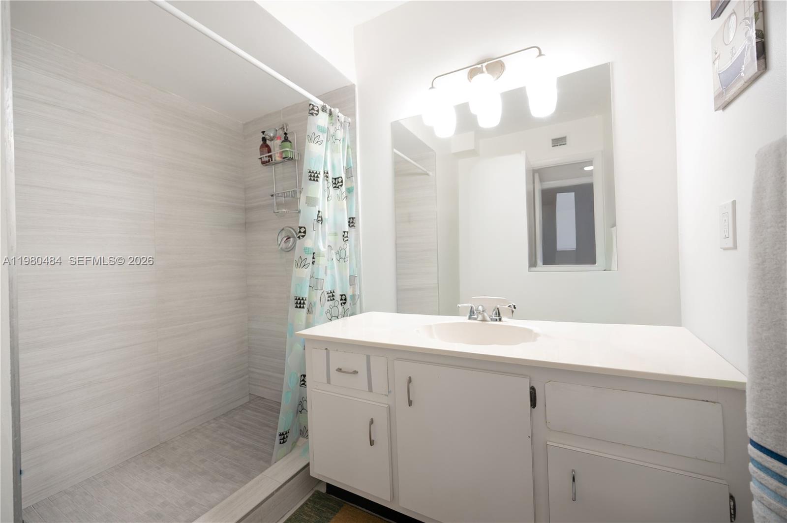 16400 Golf Clb Rd #305 Weston, FL 33326