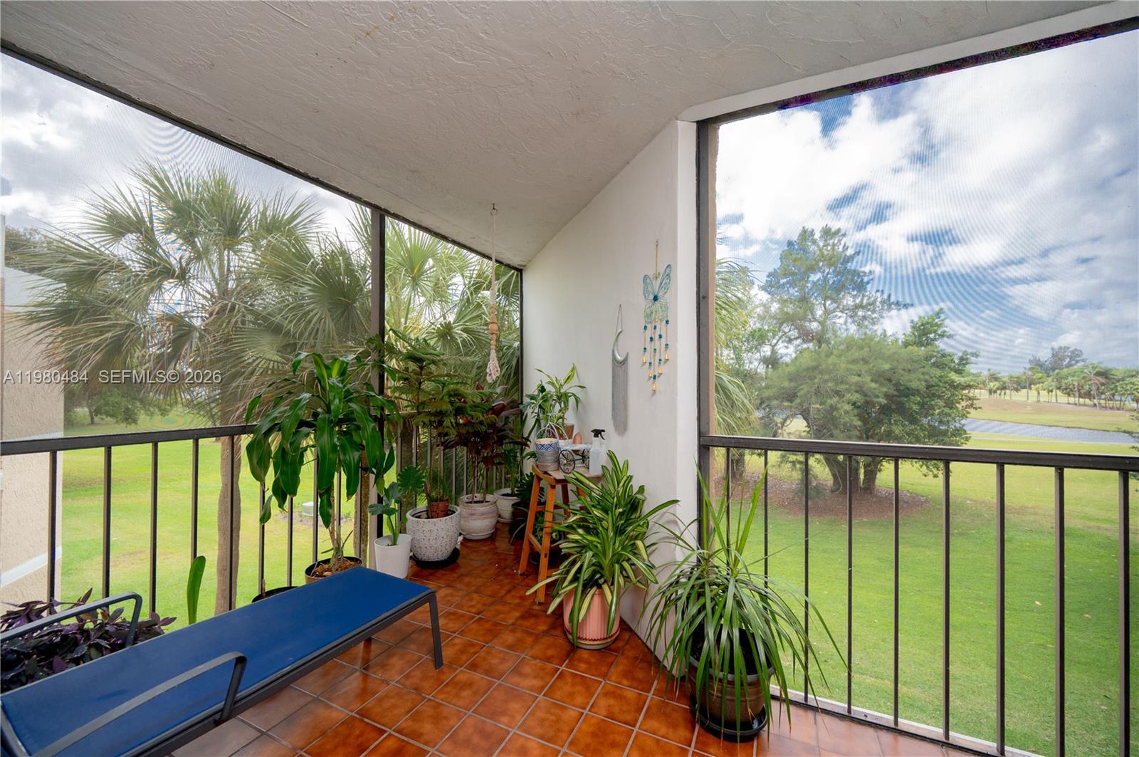 16400 Golf Clb Rd #305 Weston, FL 33326