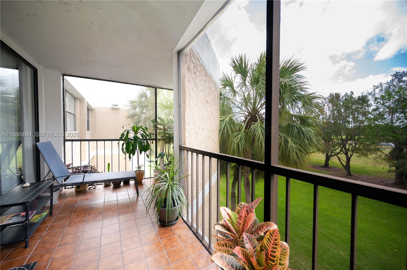 16400 Golf Clb Rd #305 Weston, FL 33326