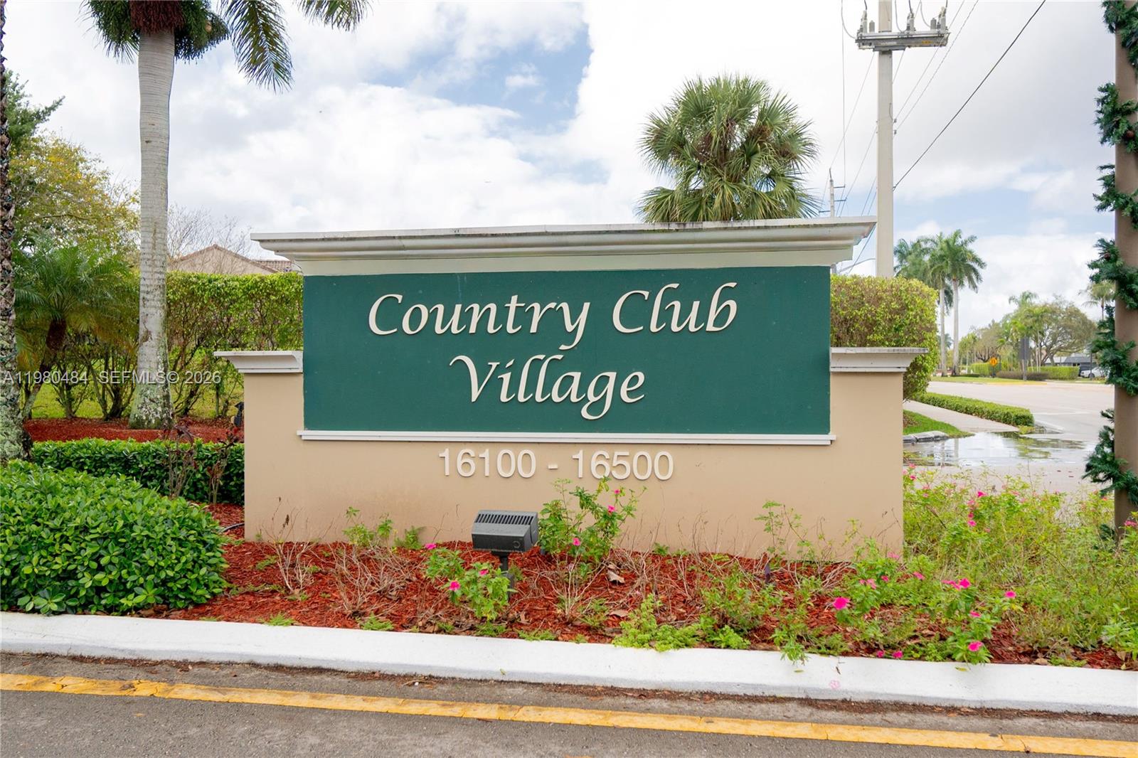 16400 Golf Clb Rd #305 Weston, FL 33326