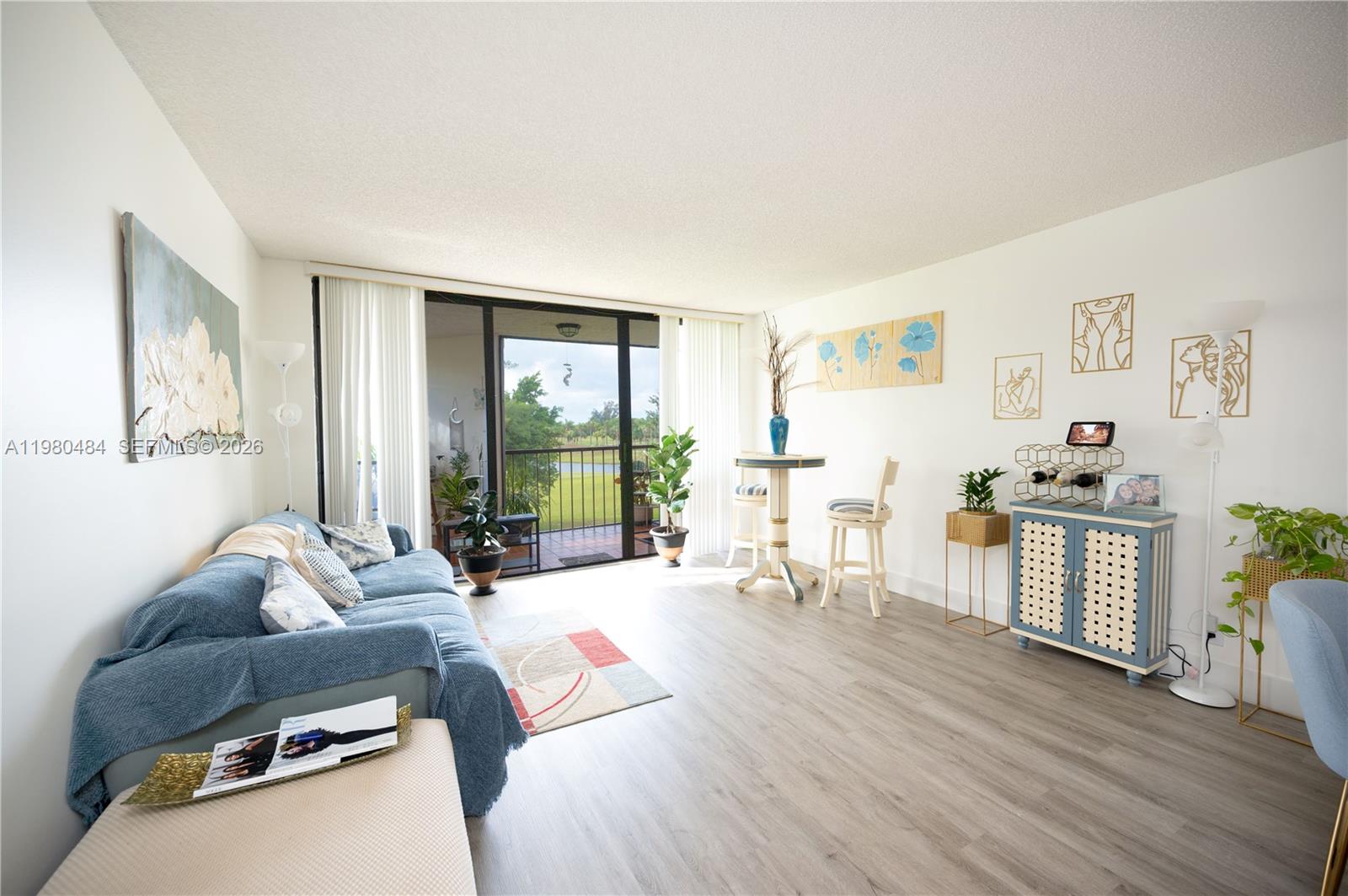 16400 Golf Clb Rd #305 Weston, FL 33326