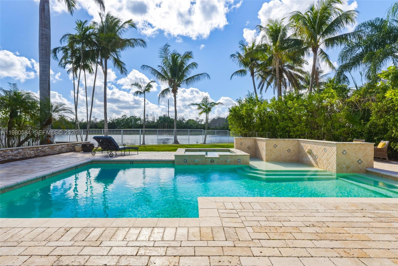 2174 Quail Roost Dr Weston, FL 33327